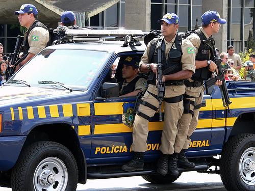 Mondialul din Brazilia e &icirc;n pericol! Polițiștii au intrat &icirc;n grevă!