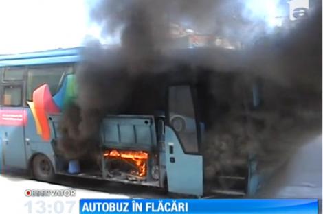 Clipe de coşmar în Constanţa! Un autobuz a luat foc