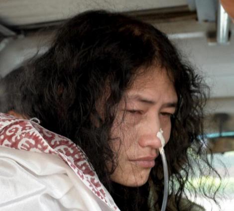 Face greva foamei, non stop, de 13 ani! Irom Sharmila, "doamna de fier" a Indiei, uimeşte o lume întreagă!