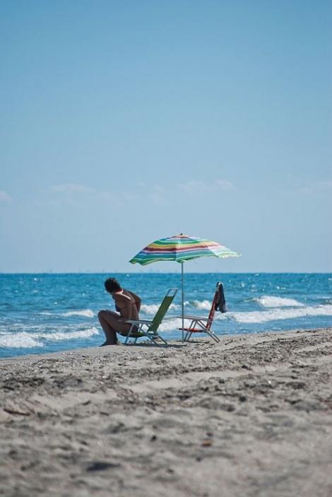 Cea mai FRUMOASĂ și LINIȘTITĂ plajă EXISTĂ! Te poți relaxa în colțul de RAI al Mării Negre!