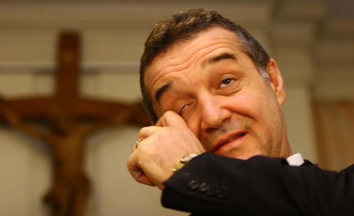 Gigi Becali i-a transmis un mesaj emoționant:''Fata mea, să iei notă mare pentru tata!''