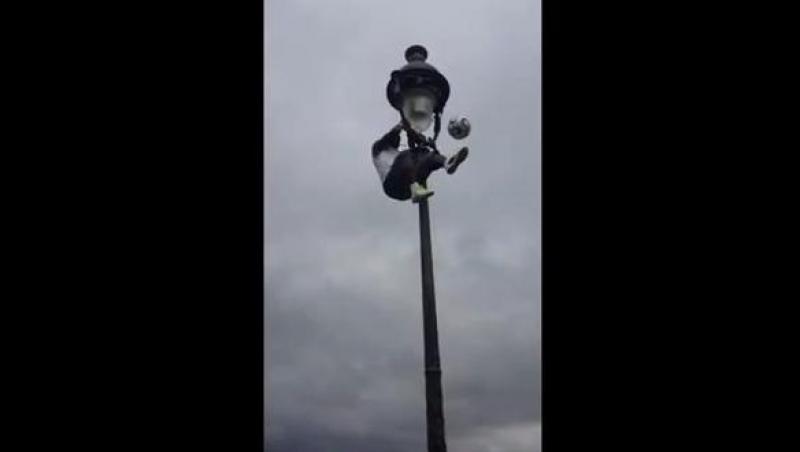 VIDEO! Nici Messi nu poate s-ar descurca: Un francez face 