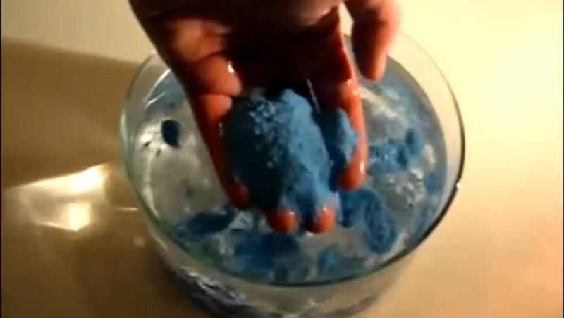 Nisipul care nu se udă niciodată