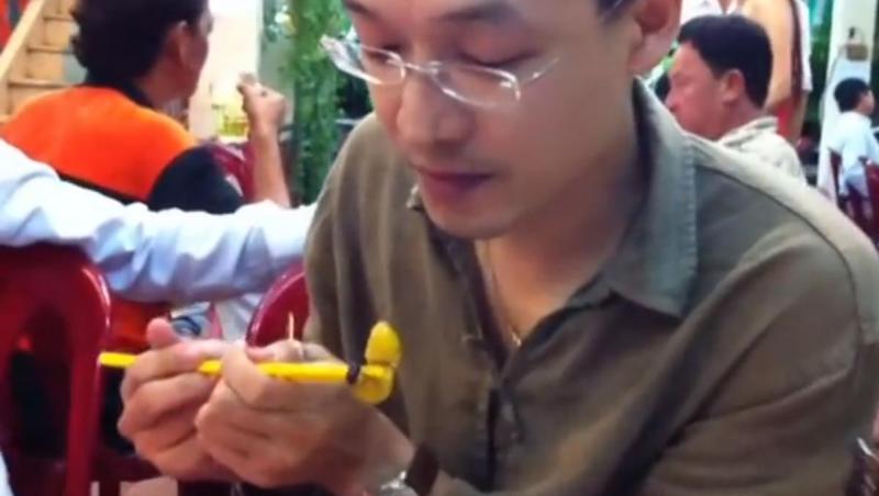 Larvele vii - o delicatesă