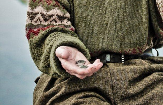 Veste proastă pentru rromii care cerșesc &icirc;n Norvegia! Nu vor mai avea voie să ceară bani