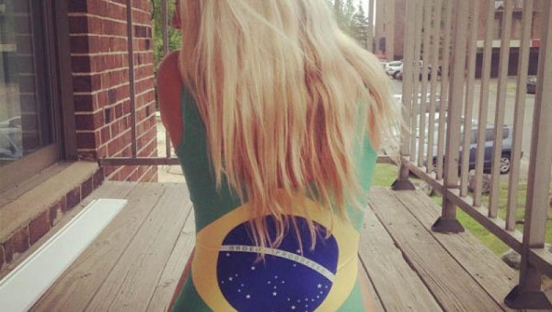 Galerie FOTO +18! Mondialul e mai ÎNCINS ca niciodată! Fetele SEXY prezente în Brazilia te fac să uiţi de fotbal
