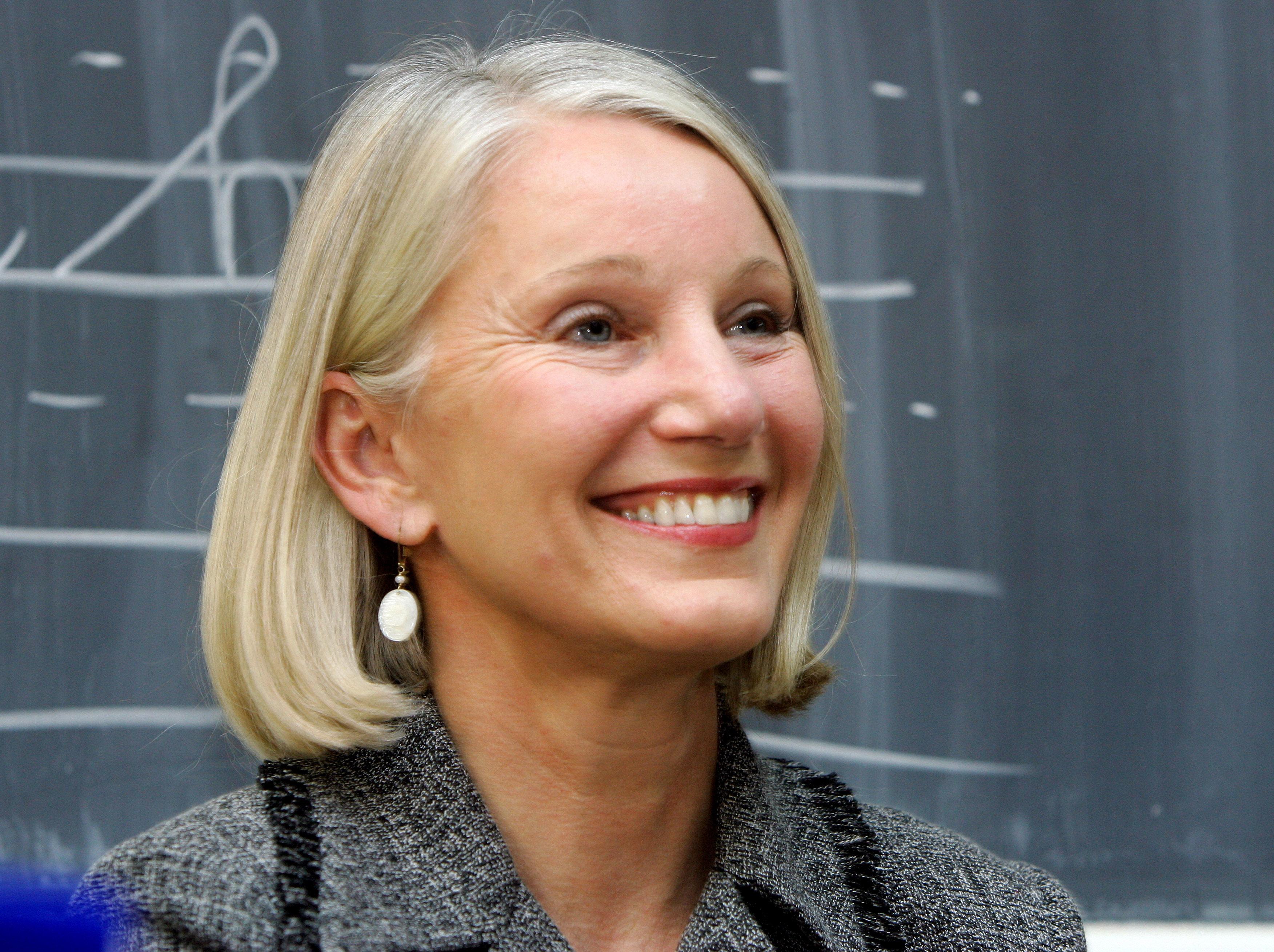 Leslie Hawke, mama actorului american Ethan Hawke, ajută copiii defavorizaţi din Rom&acirc;nia