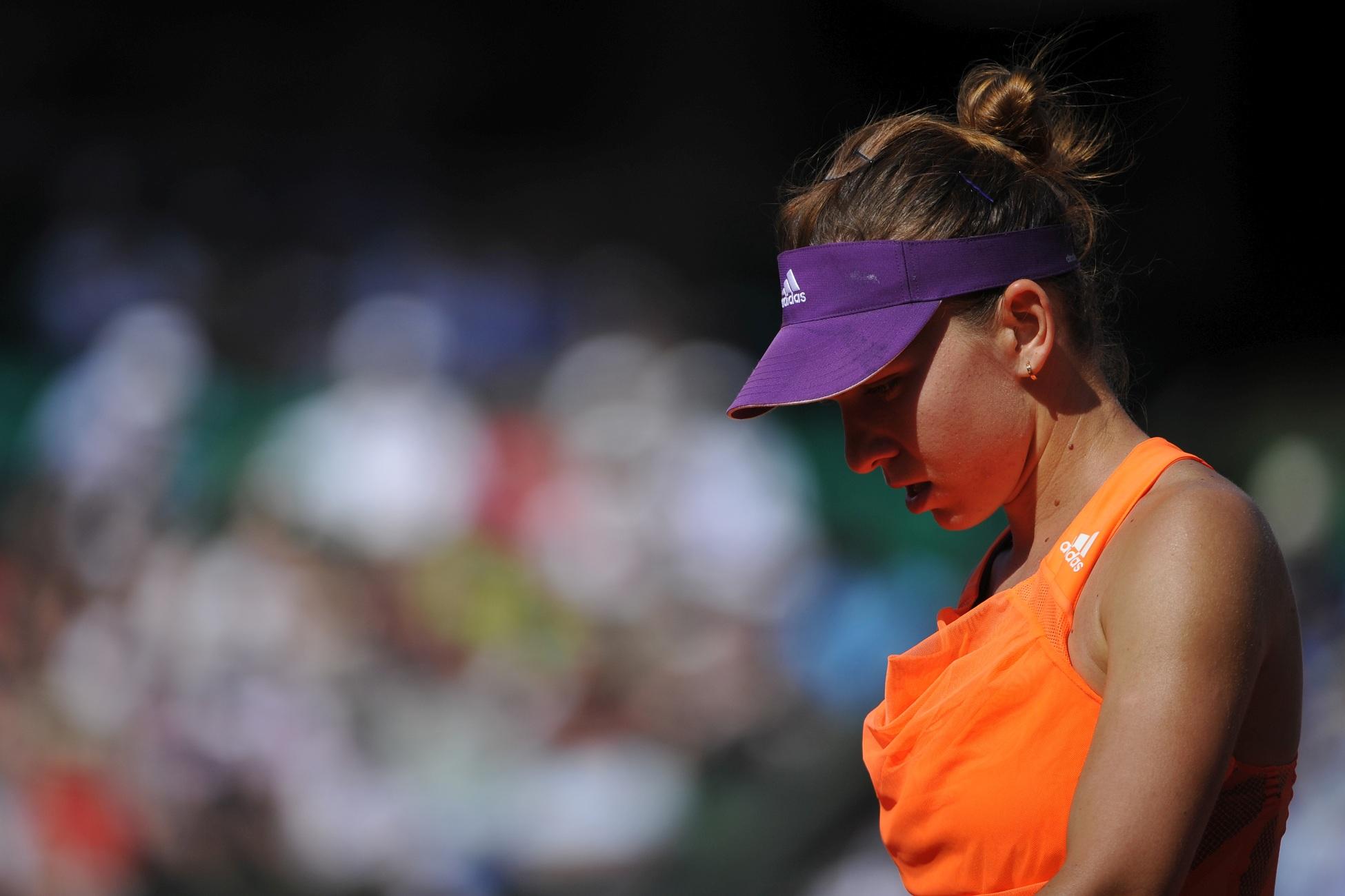Momente grele pentru Simona Halep! A abandonat meciul de la turneul din Olanda