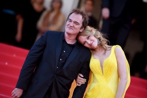 FOTO! Quentin Tarantino tarantino şi muza Uma Thurman se sărută pasional