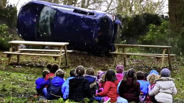 Viteza UCIDE! Videoclipul ŞOCANT interzis la TV &icirc;nainte de ora 21:00