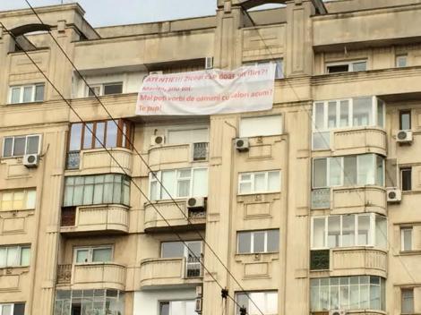 Mesaj pentru iubitul infidel, pe un bloc din Capitală: Uite cum s-a răzbunat o bucureșteancă!