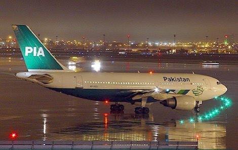 Un avion de pasageri, luat la țintă în Pakistan!