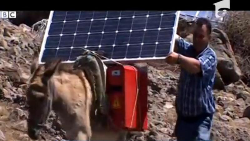 Măgarii au fost transformați în transportatori de energie solară, în Turcia