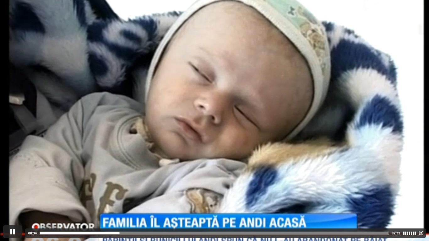 Andi, copilul născut fără o parte din creier NU a fost abandonat! Bunicii şi părinţii neagă toate acuzațiile