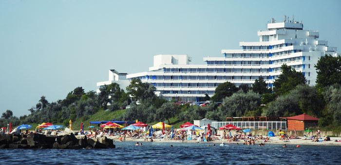 Concerte, spectacole de teatru, plaja si distractie la Jupiter