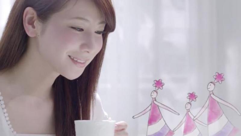 VIDEO! O japoneză uimeşte lumea: Are 45 de ani, dar nu i-ai da mai mult de 15