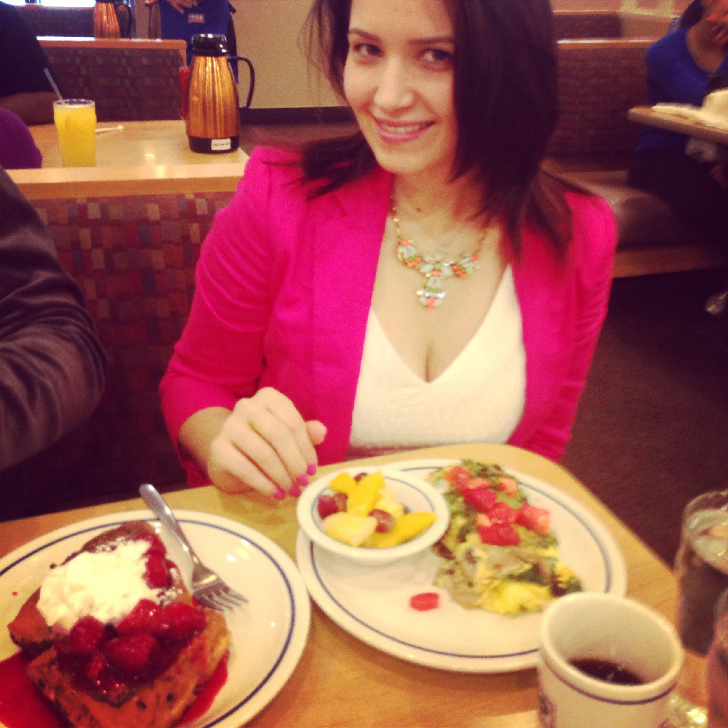 Ela Crăciun: "&Icirc;n vacanțe mă răsfăț cu dulciuri"