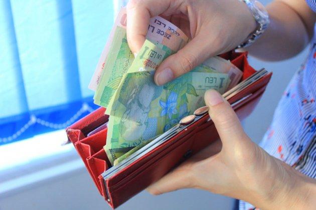 Au crescut salariile, dar şi cheltuielile! Lista serviciilor pentru care plătim mai mult