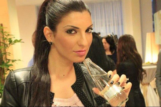 Andreea Tonciu &icirc;n culmea fericirii! Vedeta şi-a recuperat căţelul