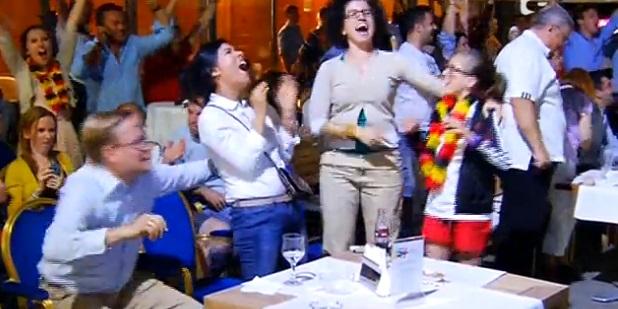 Carnaval nemţesc, la București! Suporterii Germaniei au sărbătorit victoria la terasele din Centrul Vechi