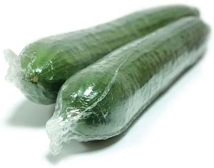 Strigător la cer! Ce a descoperit o femeie &icirc;ntr-un castravete vidat