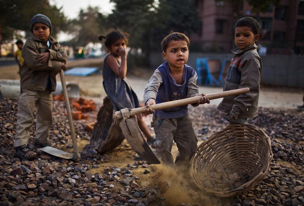 Niciodată nu ţi-ai fi imaginat aşa ceva!  Ţara &icirc;n care copiii au voie să lucreze de la 10 ani!
