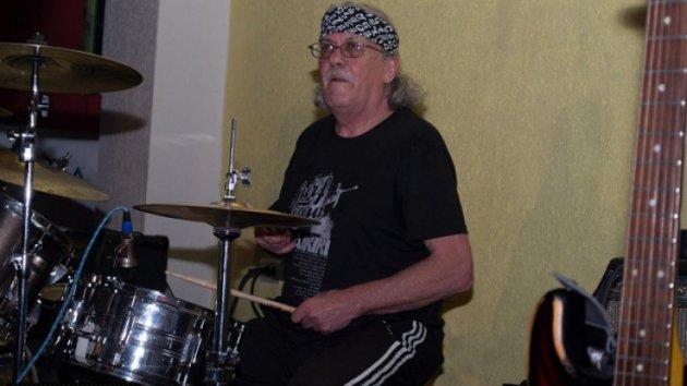 DOLIU &Icirc;N MUZICA ROM&Acirc;NEASCĂ! Toboşarul formaţiei Semnal M a murit