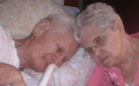 Poveste de dragoste INCREDIBILĂ! Până când moartea...i-a despărțit! Căsătoriţi de 65 de ani, s-au stins din viață la 11 ore distanţă