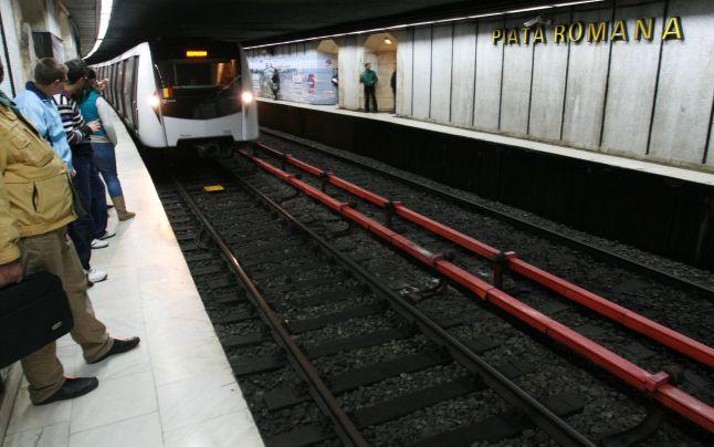 Atenţie! Circulaţie BLOCATĂ la metrou! Sute de oameni au fost afectaţi