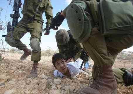 Mai mulți turişti rom&acirc;ni au rămas blocaţi &icirc;n Ierusalim, &icirc;n mijlocul conflictului israeliano-palestinian