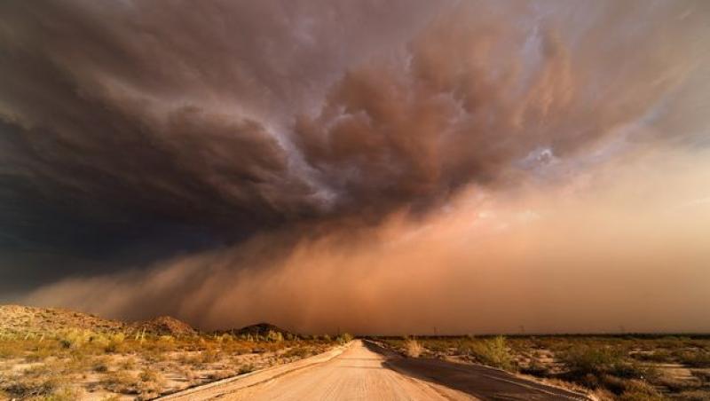 Un nor îngrozitor a pus stăpânire pe cerul din Arizona