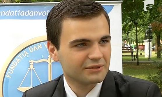 Să ne M&Acirc;NDRIM! Un t&acirc;năr inventator rom&acirc;n a c&acirc;știgat marele trofeu la un concurs internațional de electronică