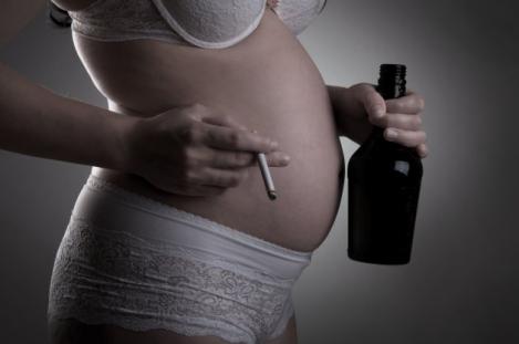 IMAGINE ŞOCANTĂ! O femeie a născut un MONSTRU, după ce a consumat DROGURI în timpul sarcinii