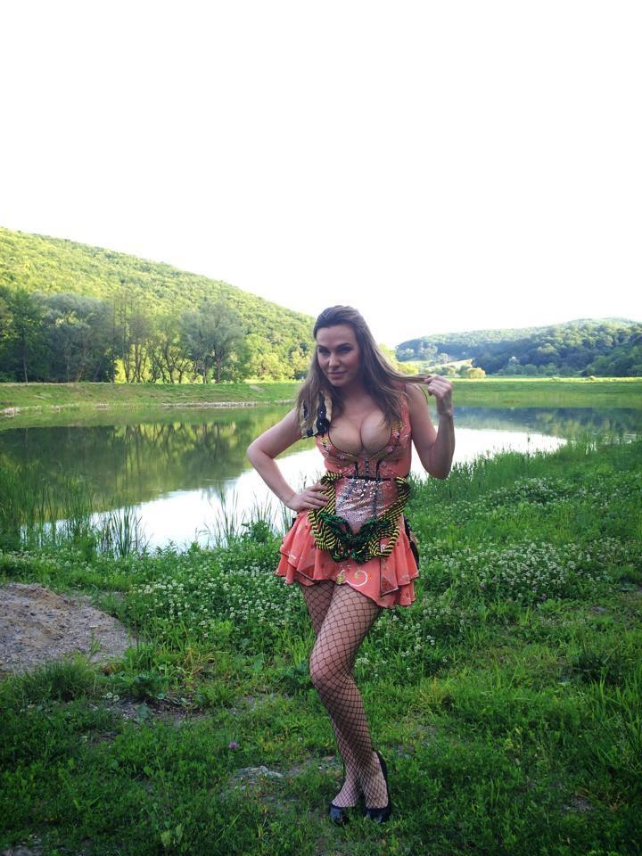 Anna Lesko, o mămică sexy, dar controversată! Iată fotografia care i-a şocat pe fanii săi!