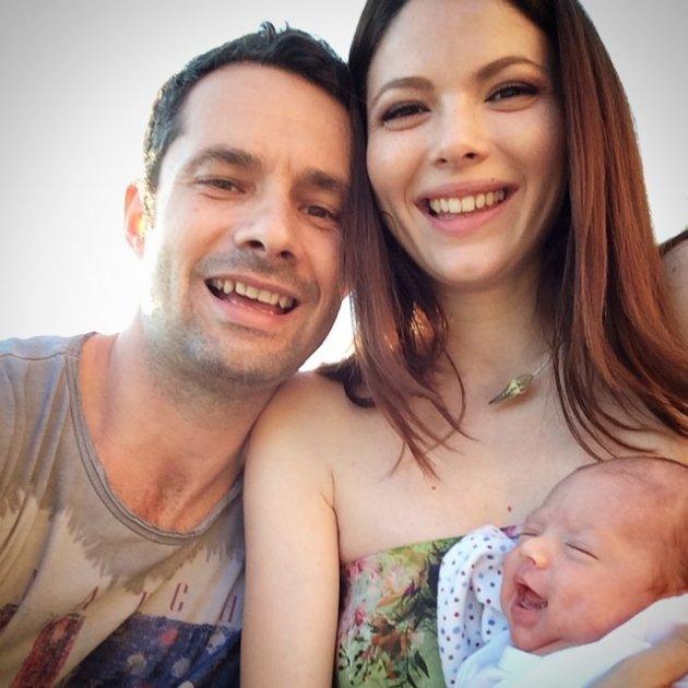 Anca Lungu, prezentatoarea Observatorului de Weekend, are o fetiţă superbă! Iată ultimele imagini cu Prinţesa Linguriţă