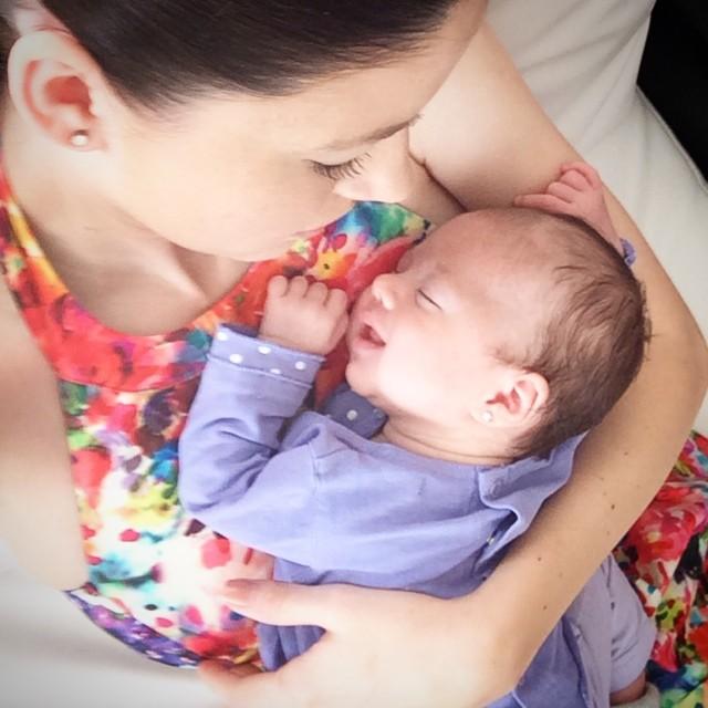 Chimia dintre mamă și fiică, vizibilă &icirc;ntr-o fotografie superbă: Anca Lungu și micuța sa, Natalia