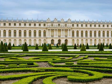Vizitatorii au rămas fără cuvinte! Celebrul palat de la Versailles a căpătat o nouă înfăţişare