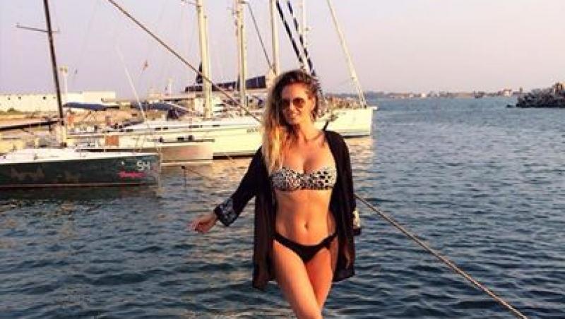 Andreea Bănică, sexy pe plajă! Cântăreața a încins mințile bărbaților