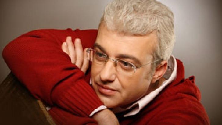 Semne de &icirc;mpăcare?! Cătălin Crişan duce dorul familiei sale