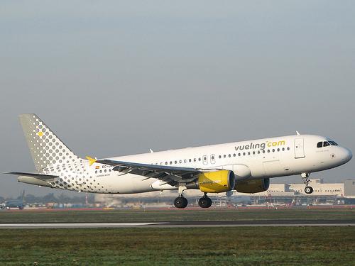 Un avion de pasageri a luat foc la aterizarea pe aeroportul din Florenţa