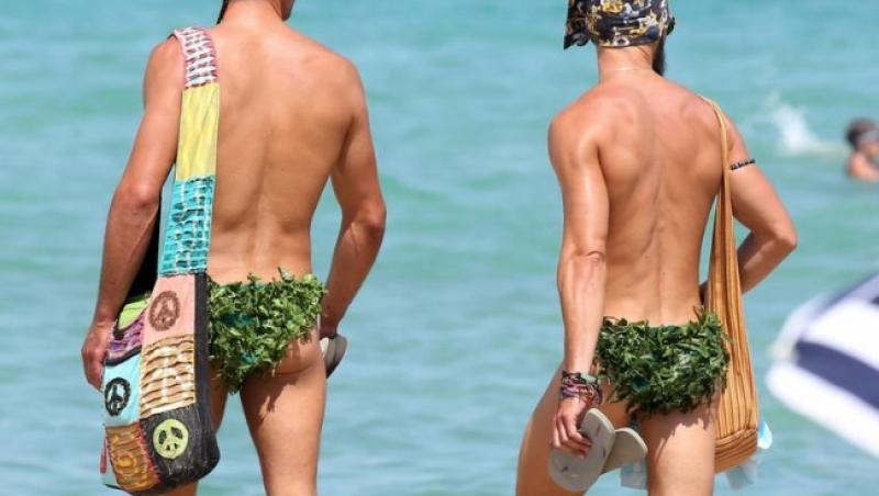 Ultima fiță la Saint Tropez: Slipii din frunze purtați de bărbații sexy