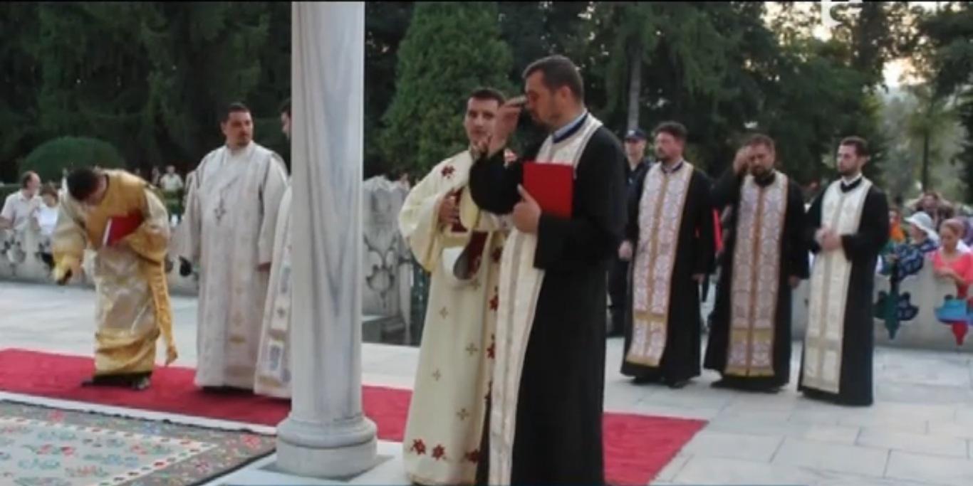 Rugăciuni sub cerul &icirc;nstelat pentru milioane de rom&acirc;ni