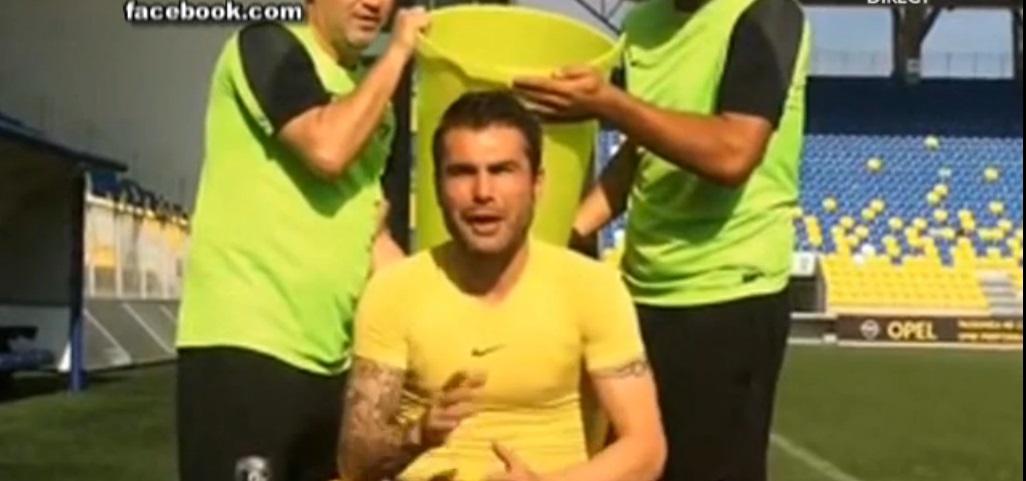 Adrian Mutu a acceptat provocarea!  Și-a turnat APĂ RECE &icirc;n CAP!