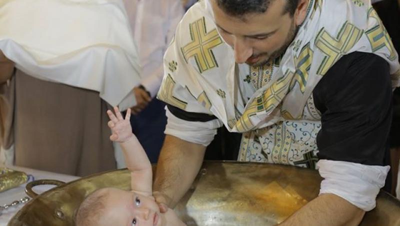 O zi de poveste! Imagini de la botezul micuței Natalia, fiica Ancăi Lungu