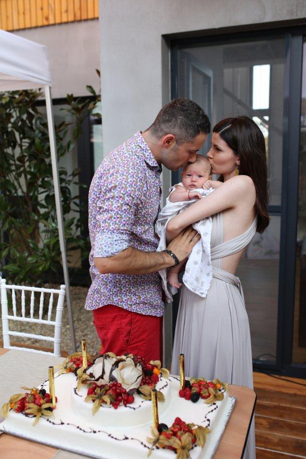 FOTO! Anca Lungu, &icirc;n lacrimi la botezul micuţei Natalia Adriana