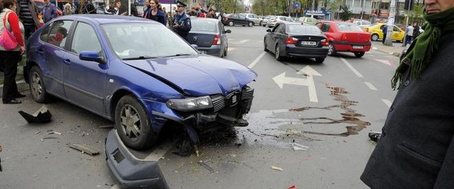 Vești tot mai rele pentru șoferi! Prețul poliței RCA, deja majorat cu p&acirc;nă la 60%, continuă să crească
