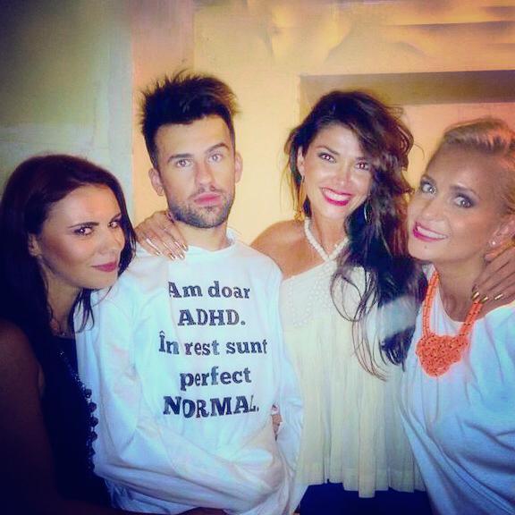 Ristei, ai pus-o! Artistul a primit cel mai nebunesc dar de ziua lui, o cămașa de forță