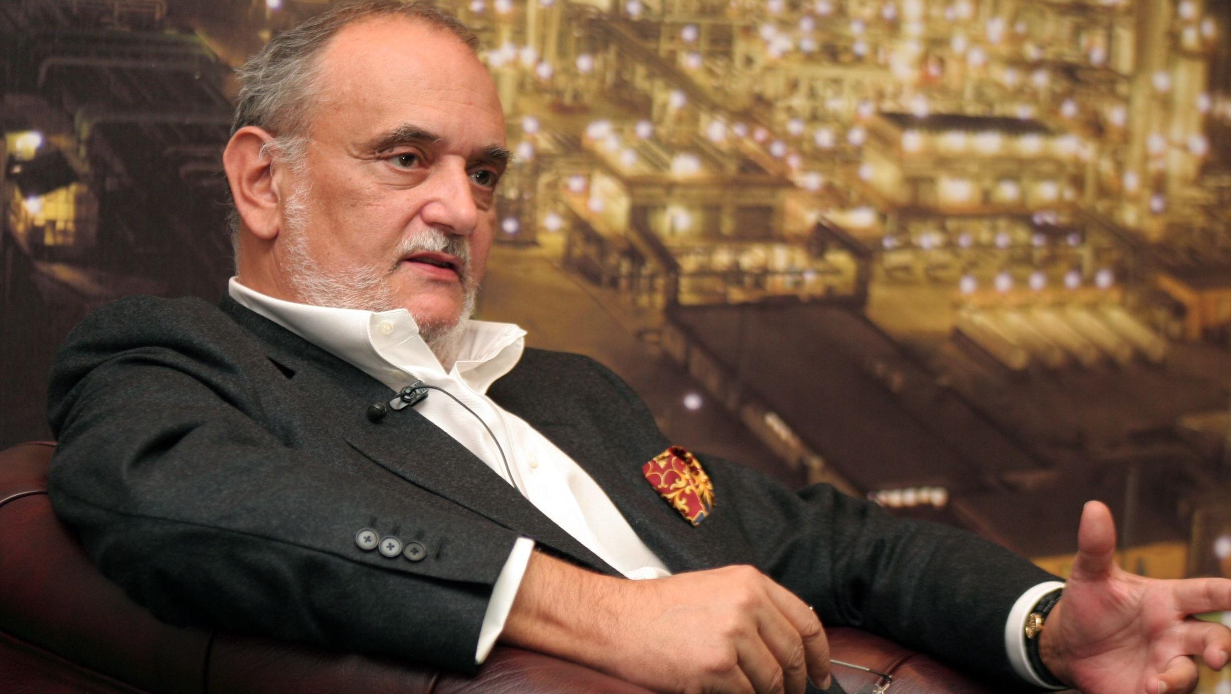 Dinu Patriciu a fost &icirc;nmorm&acirc;ntat la Cimitirul Bellu