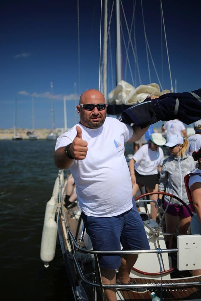 &ldquo;De c&acirc;te ori apare cu o iubită, așa o prezintă, ca fiind sora lui&rdquo; Nimeni nu știe c&acirc;te surori are Cătălin Scărlătescu!