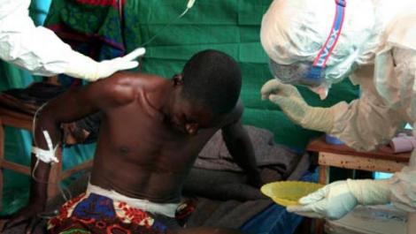 Virusul Ebola, de neoprit! Peste 850 de persoane şi-au pierdut vieţile de la începutul epidemiei!